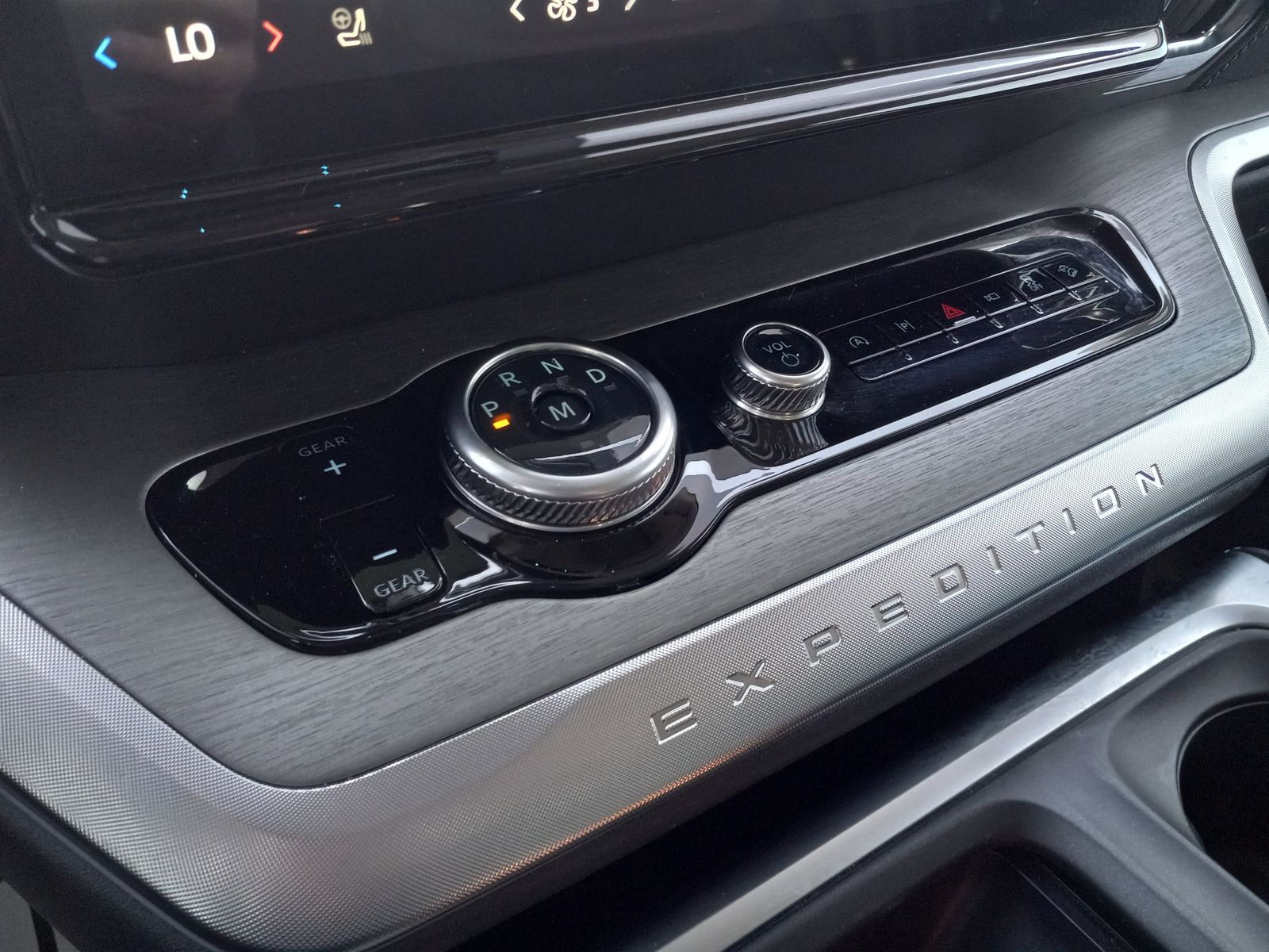 2025 Ford Expedition Max image 25