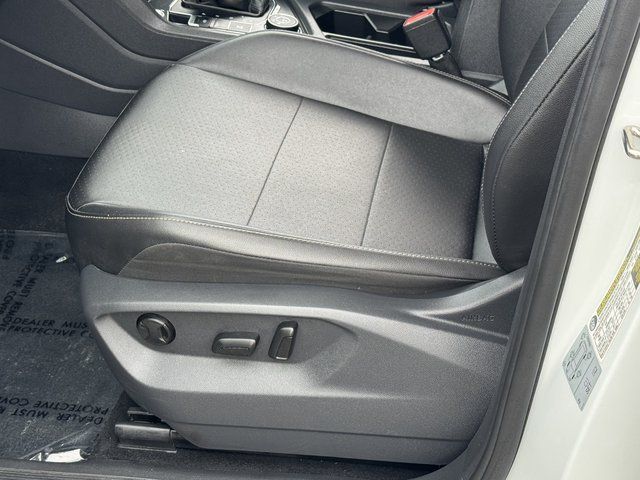 Used 2018  Volkswagen 2.0T SE image 29