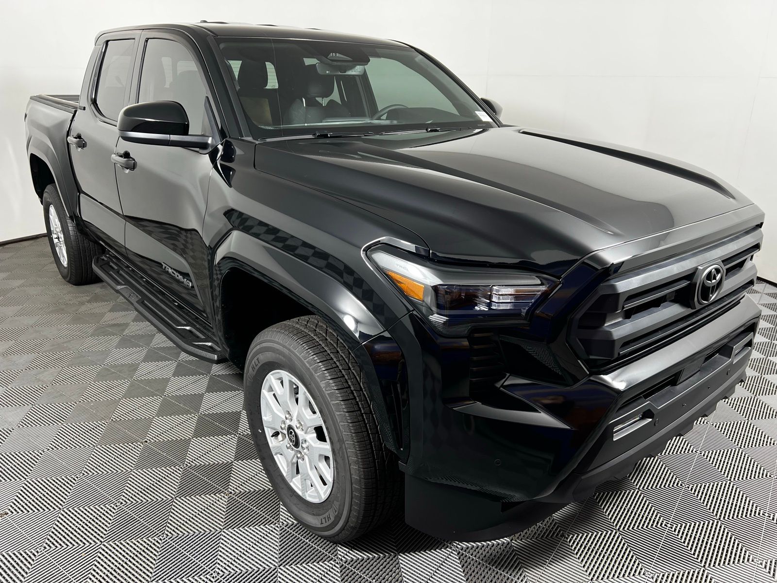 Thumbnail: 2025 Toyota Tacoma - 14