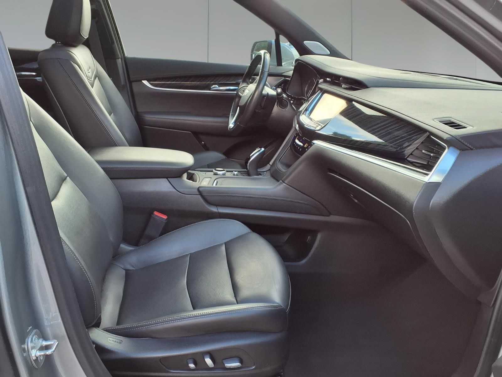 2024 Cadillac XT6 Premium Luxury Silver at Texan Dodge Chrysler Jeep Ram