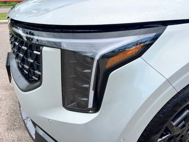 New 2026 White Kia SX image 14