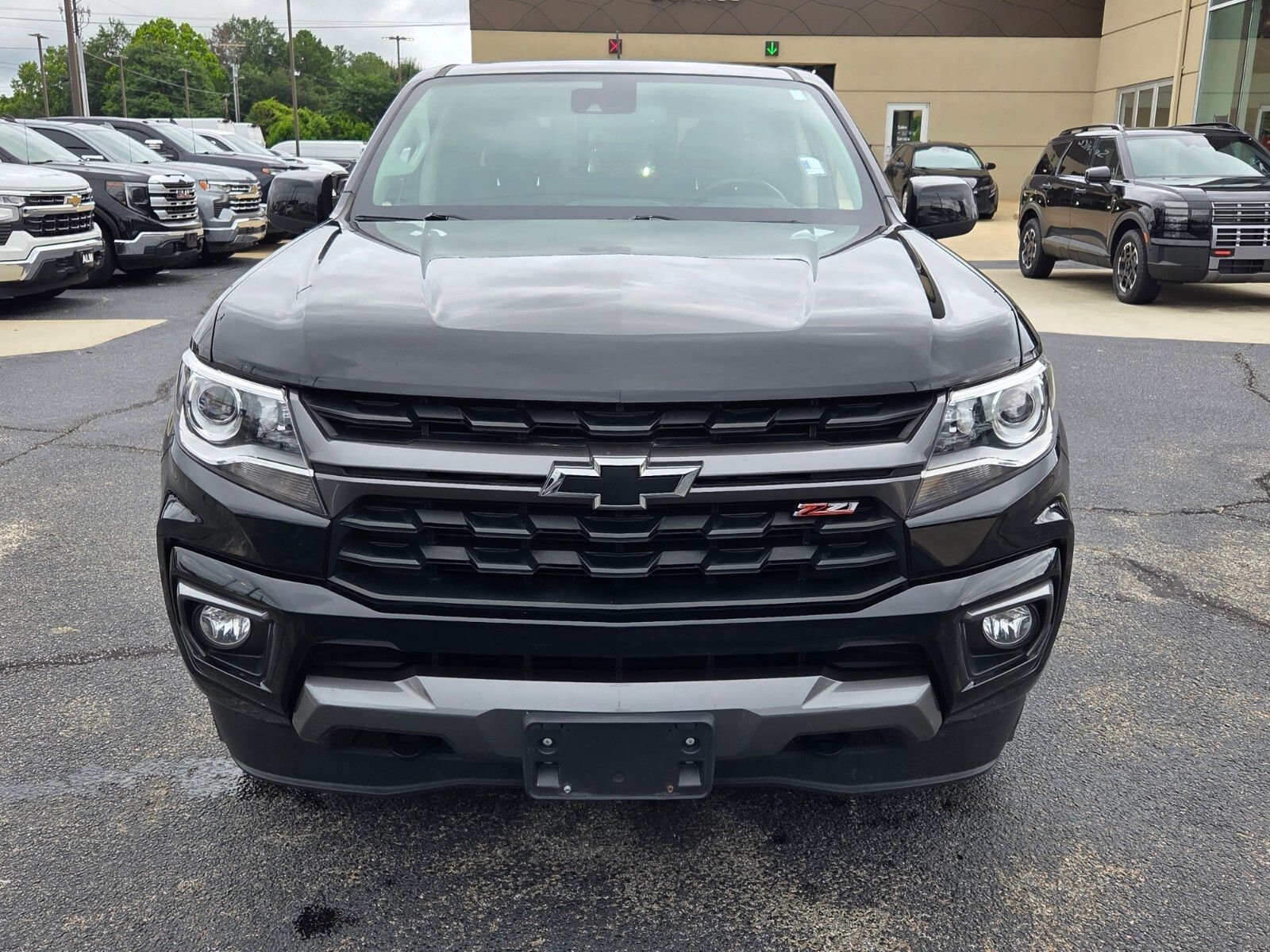 Used 2022 Black Chevrolet Z71 image 2