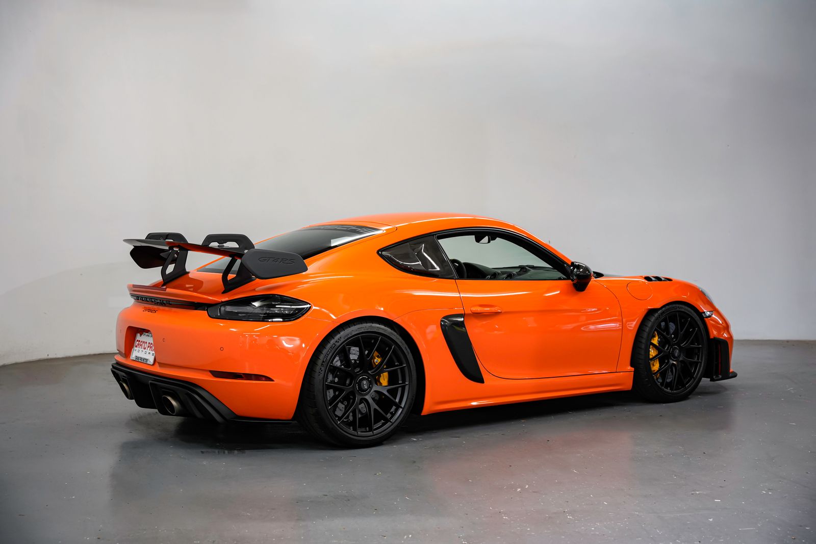 2023 Porsche 718 Cayman GT4 RS — photo 2