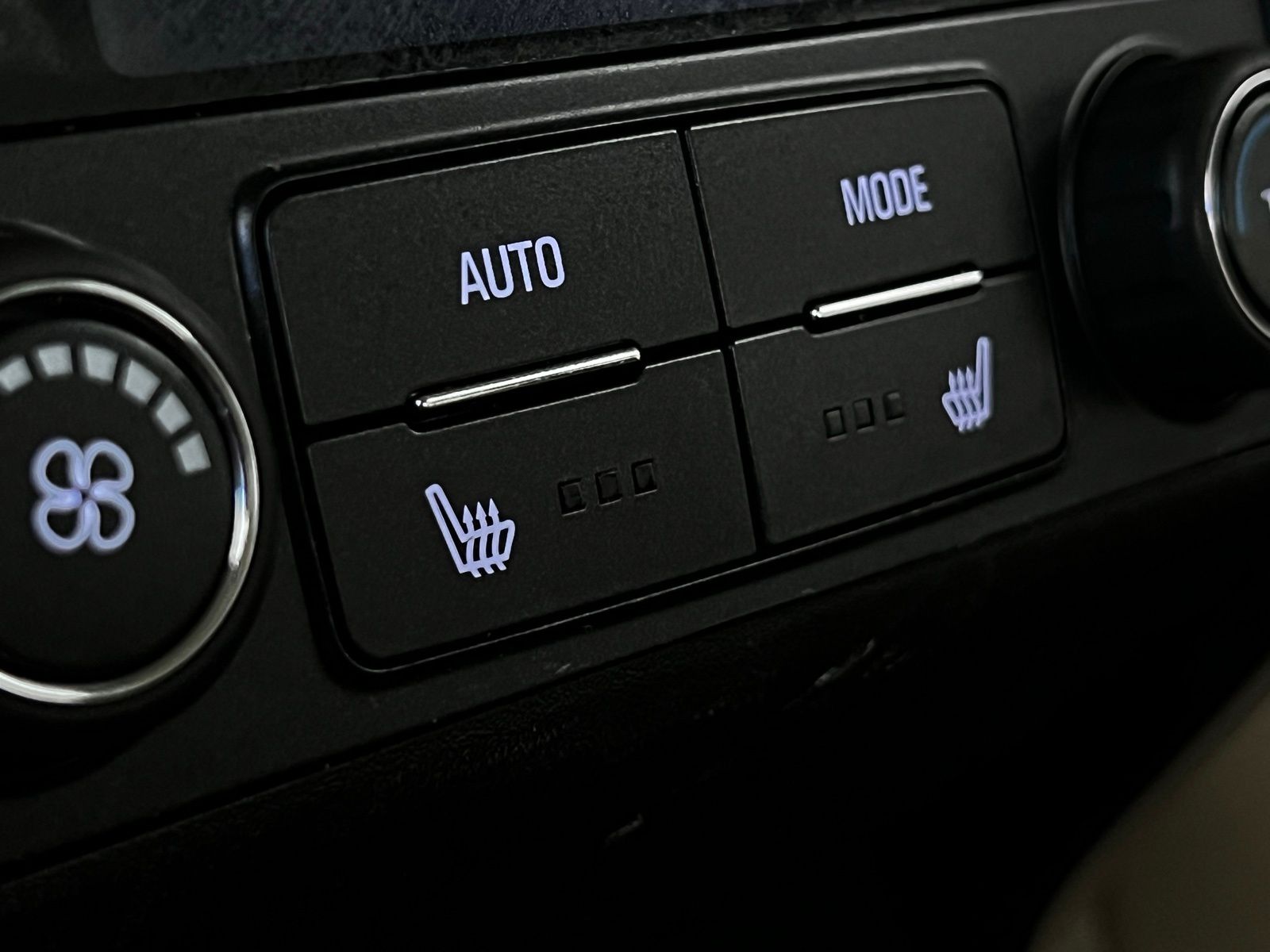 2019 GMC Acadia Denali 27