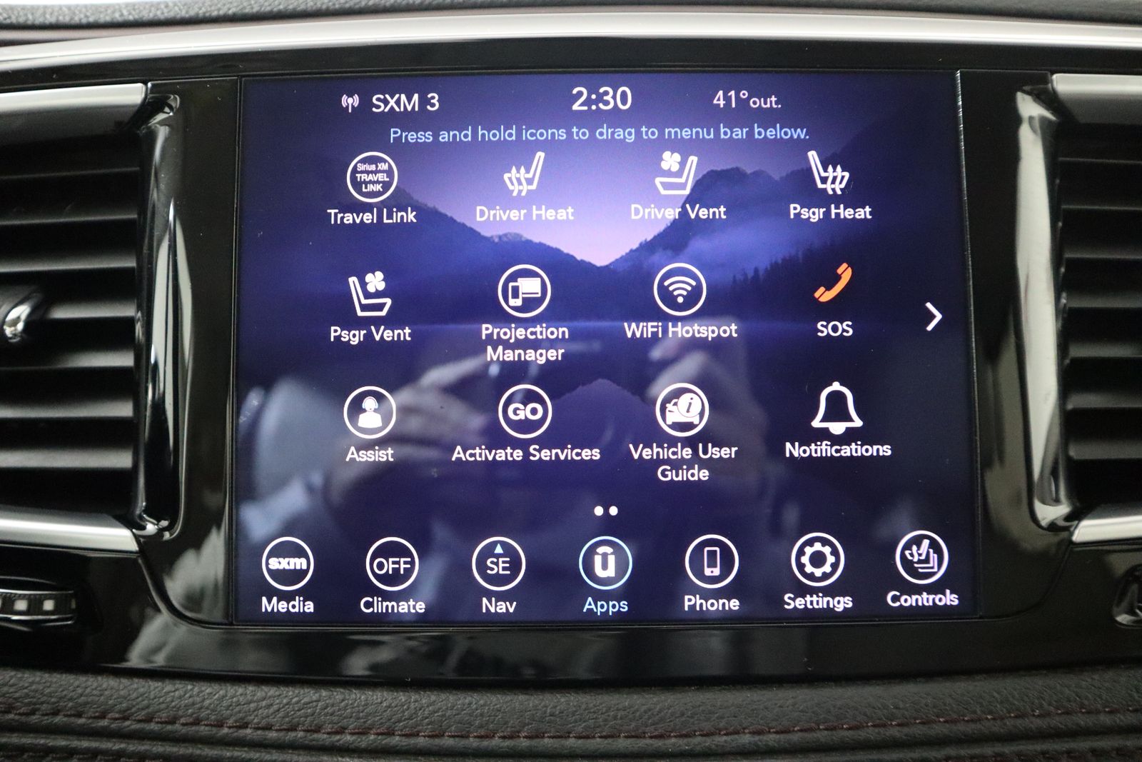 2020 Chrysler Pacifica Limited photo