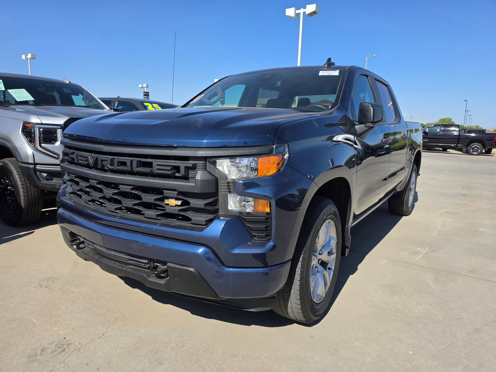 2022 Chevrolet Silverado 1500 Custom