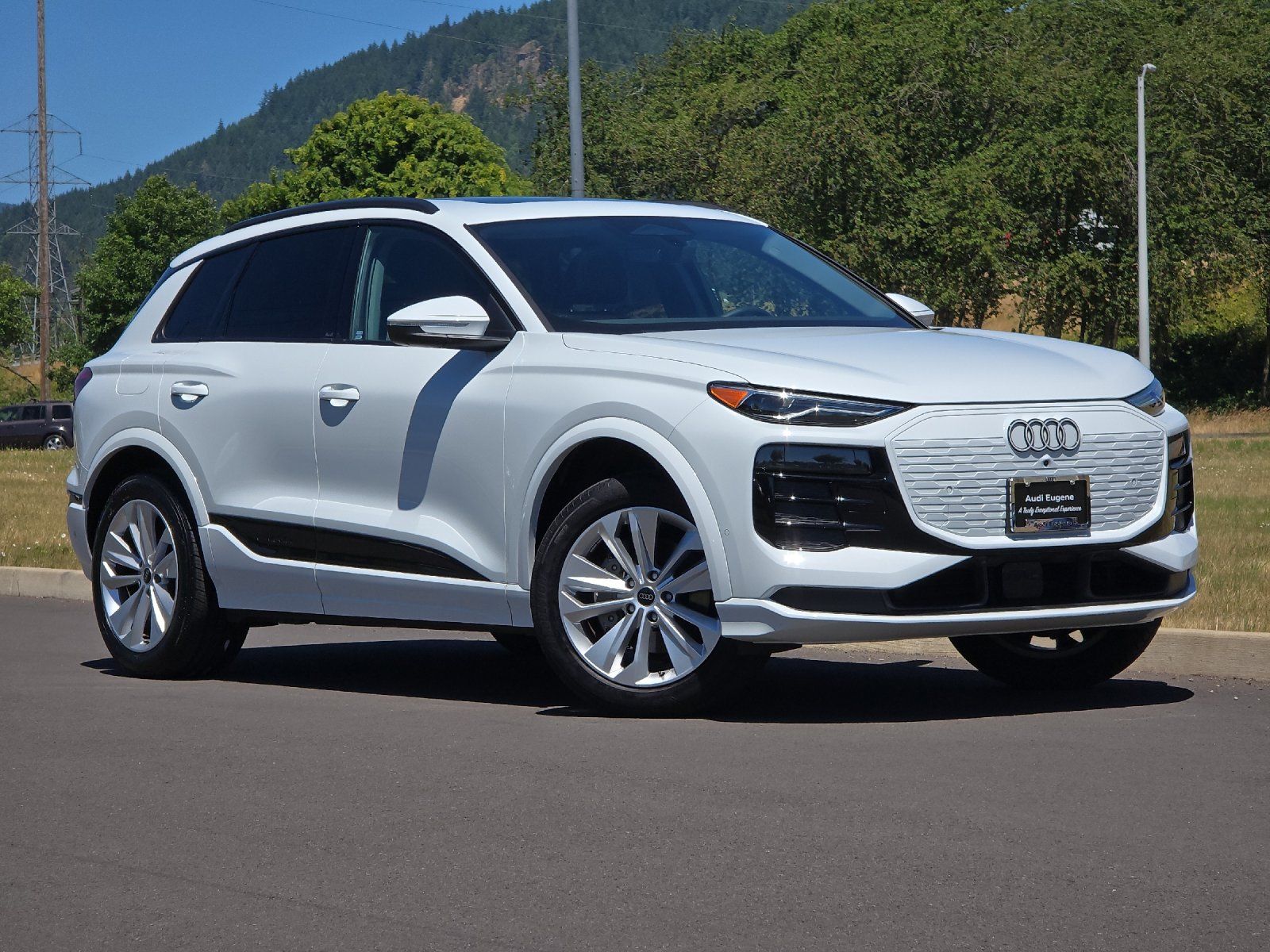 White 2025 Audi Q6 e-tron Premium RWD SUV / Crossover Rear-Wheel Drive Automatic