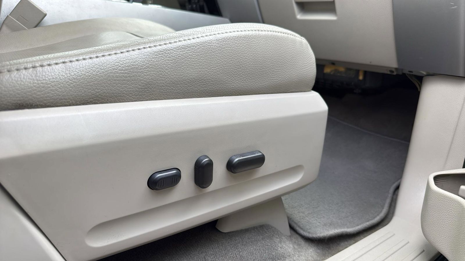 Used Car 2013 Ford Expedition  Limited For Sale Under $12,000 In Austin, Texas