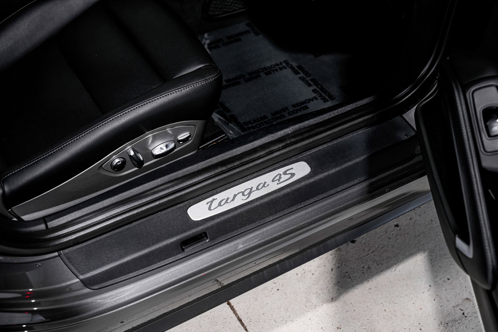 2017 Porsche 911 Targa 4S — photo 26