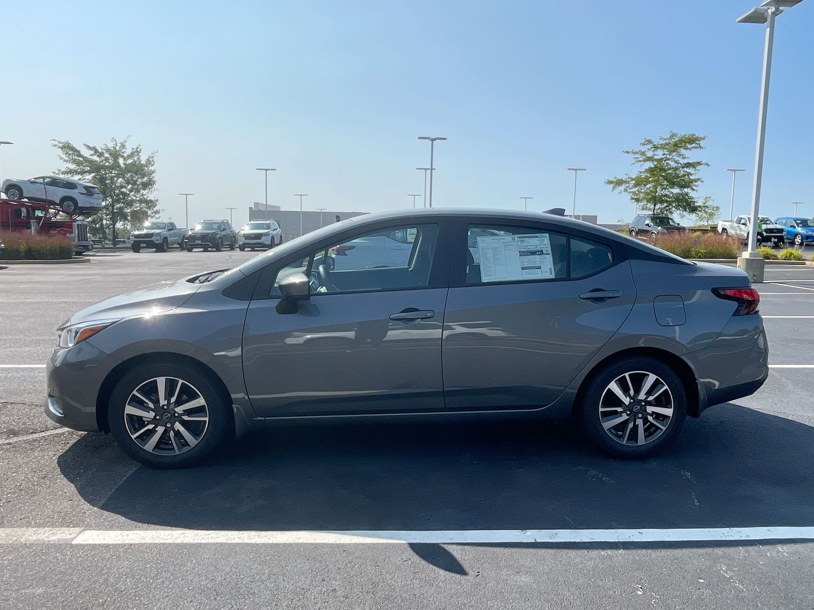 2024 Nissan Versa 1.6 SV 30