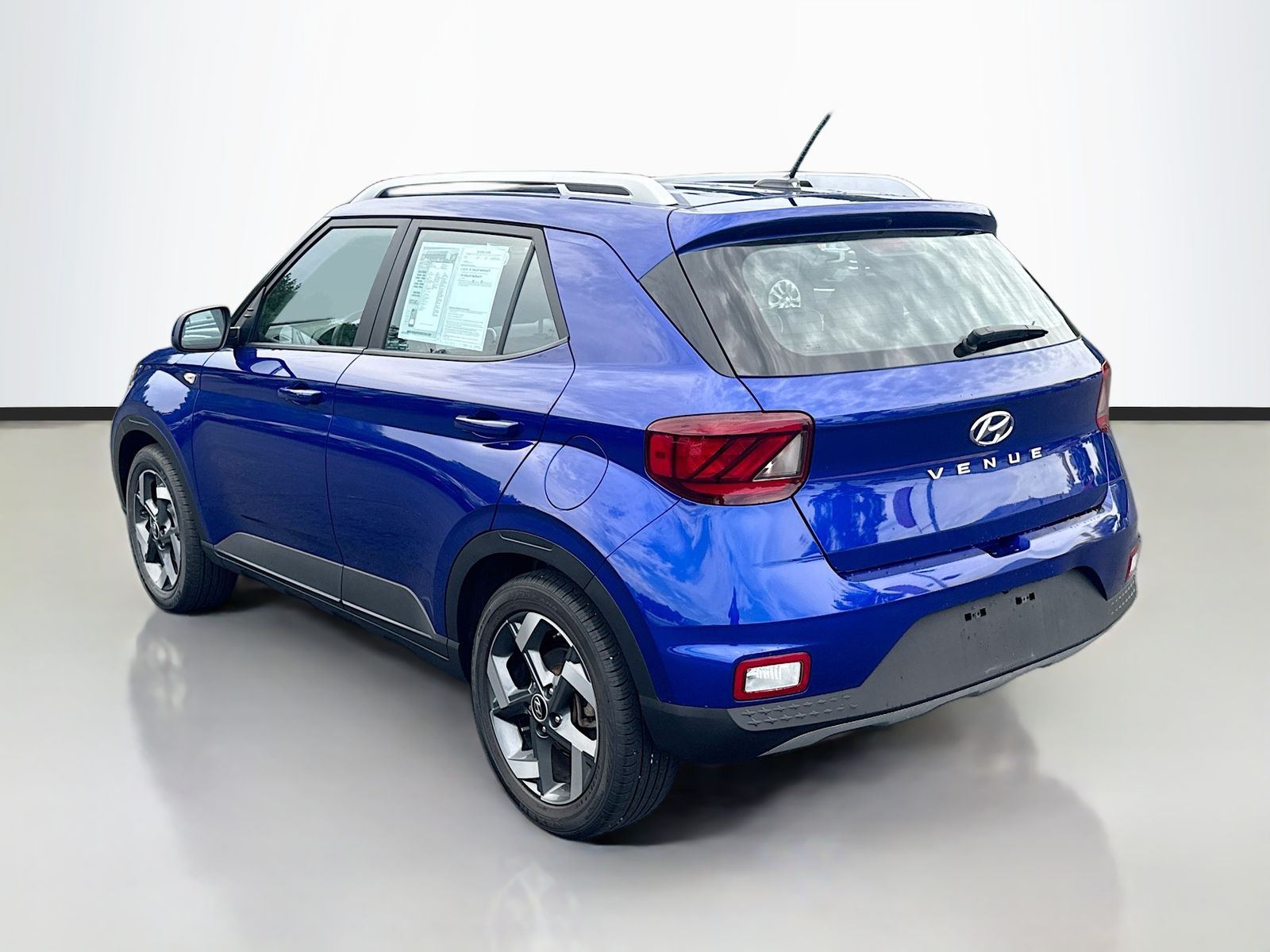 Used 2023 Blue Hyundai Limited image 5