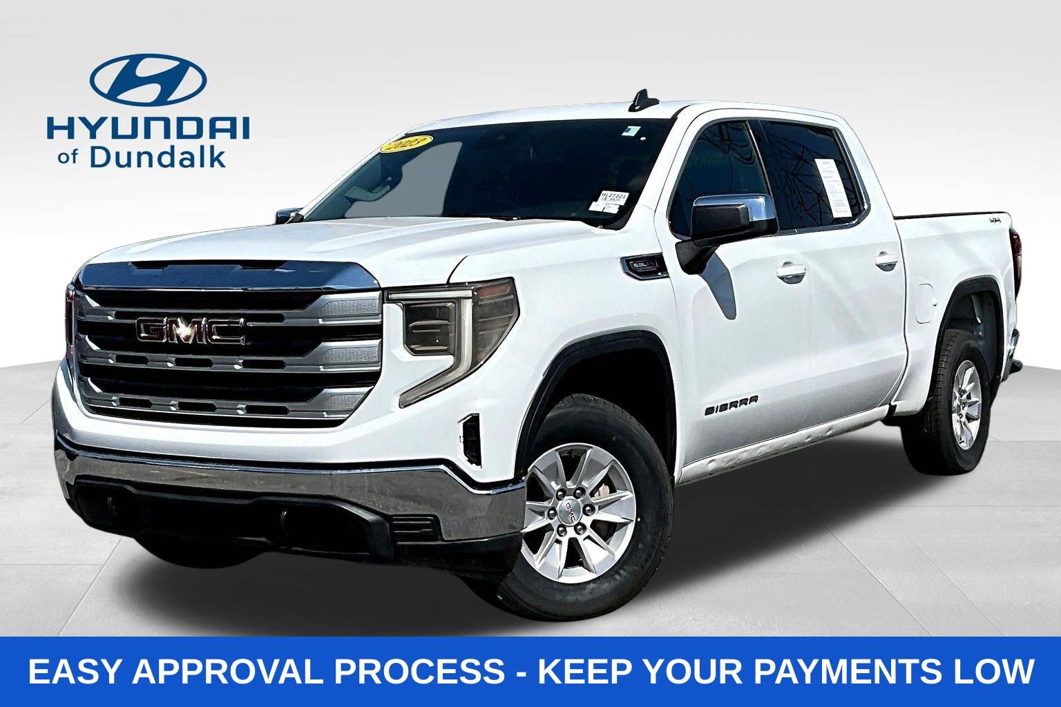 Summit White 2023 GMC Sierra 1500 SLE Crew Cab 4WD Pickup Truck Four-Wheel Drive Automatic