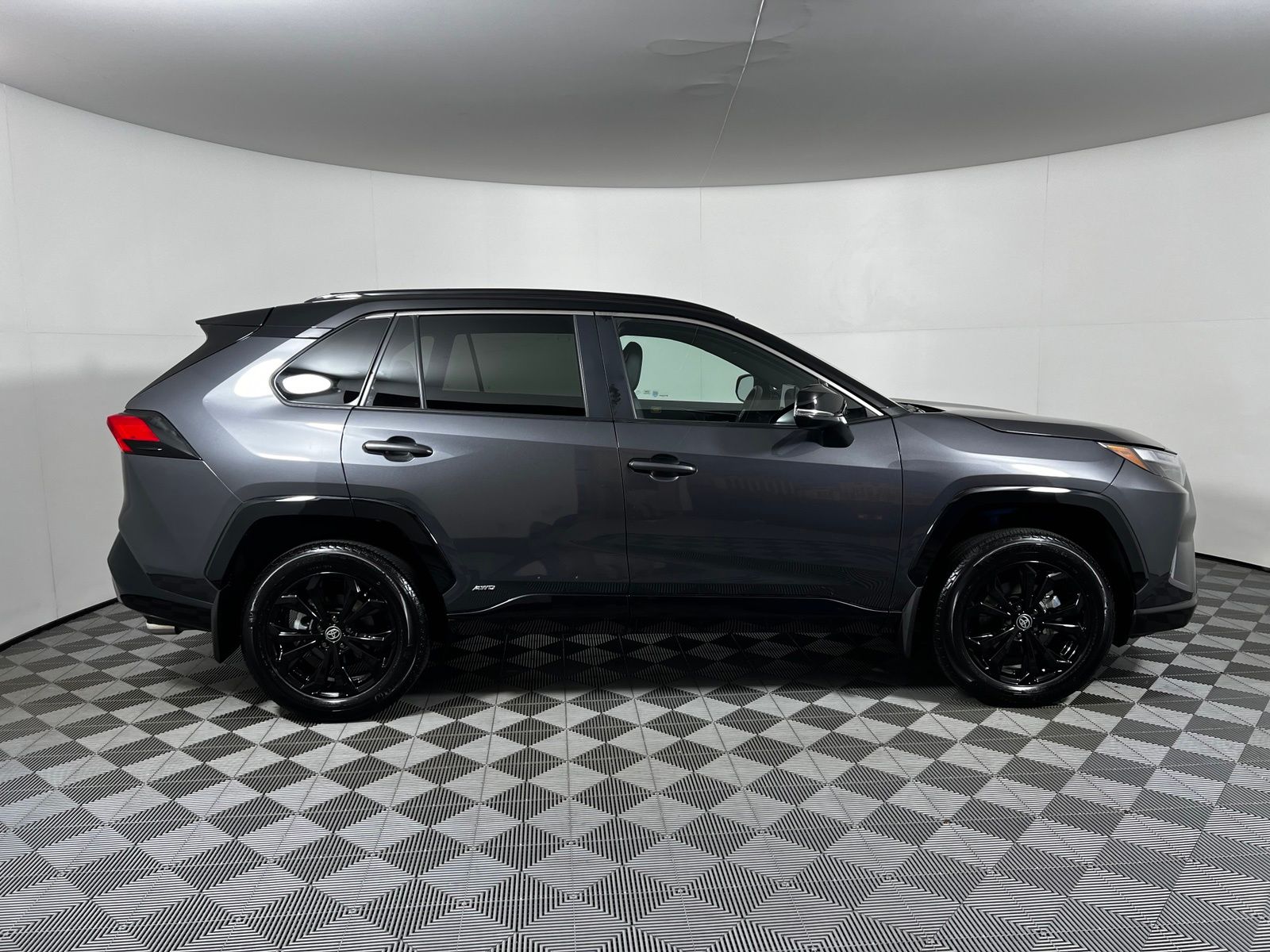 Thumbnail: 2024 Toyota RAV4 - 4