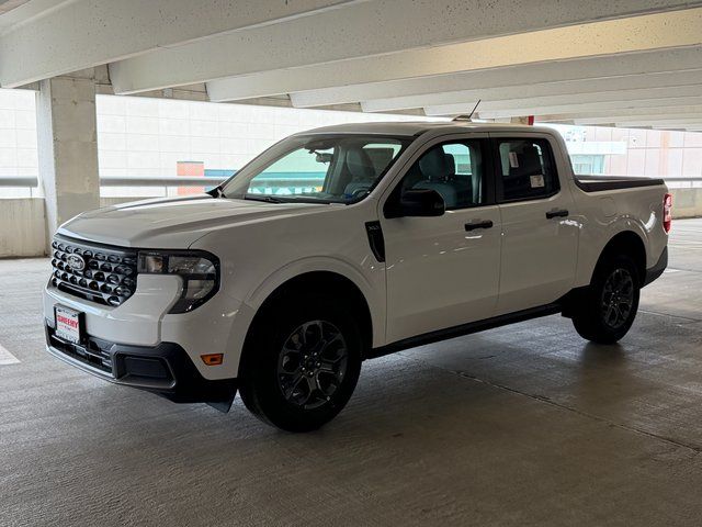 New 2026 Oxford White Ford XLT image 3