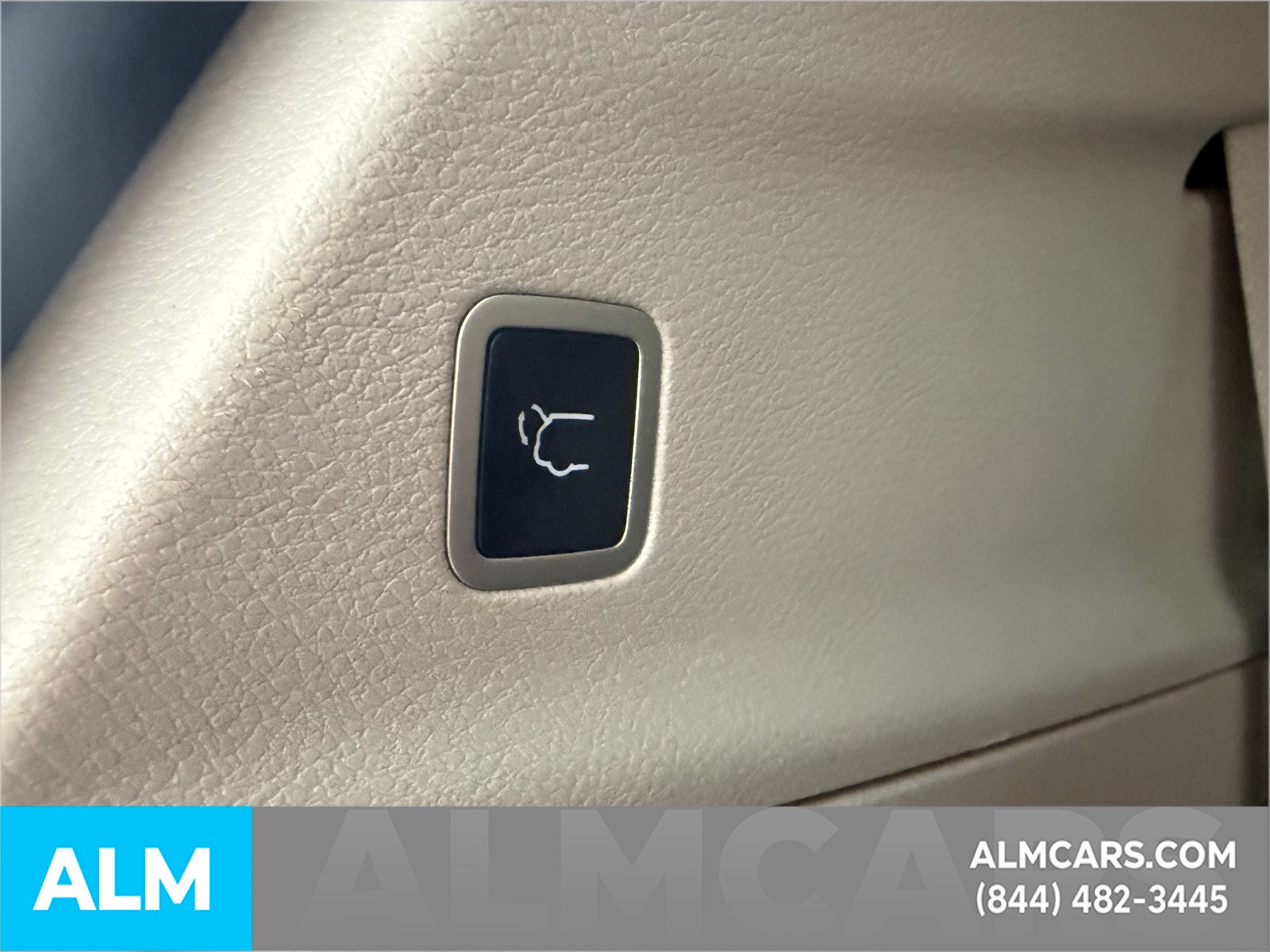 Used 2023 Velvet Red Pearlcoat Chrysler Touring L image 10