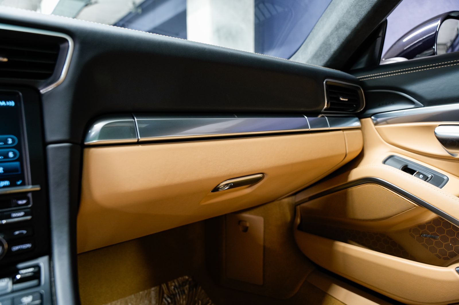 2015 Porsche 911 Carrera 4S — photo 17