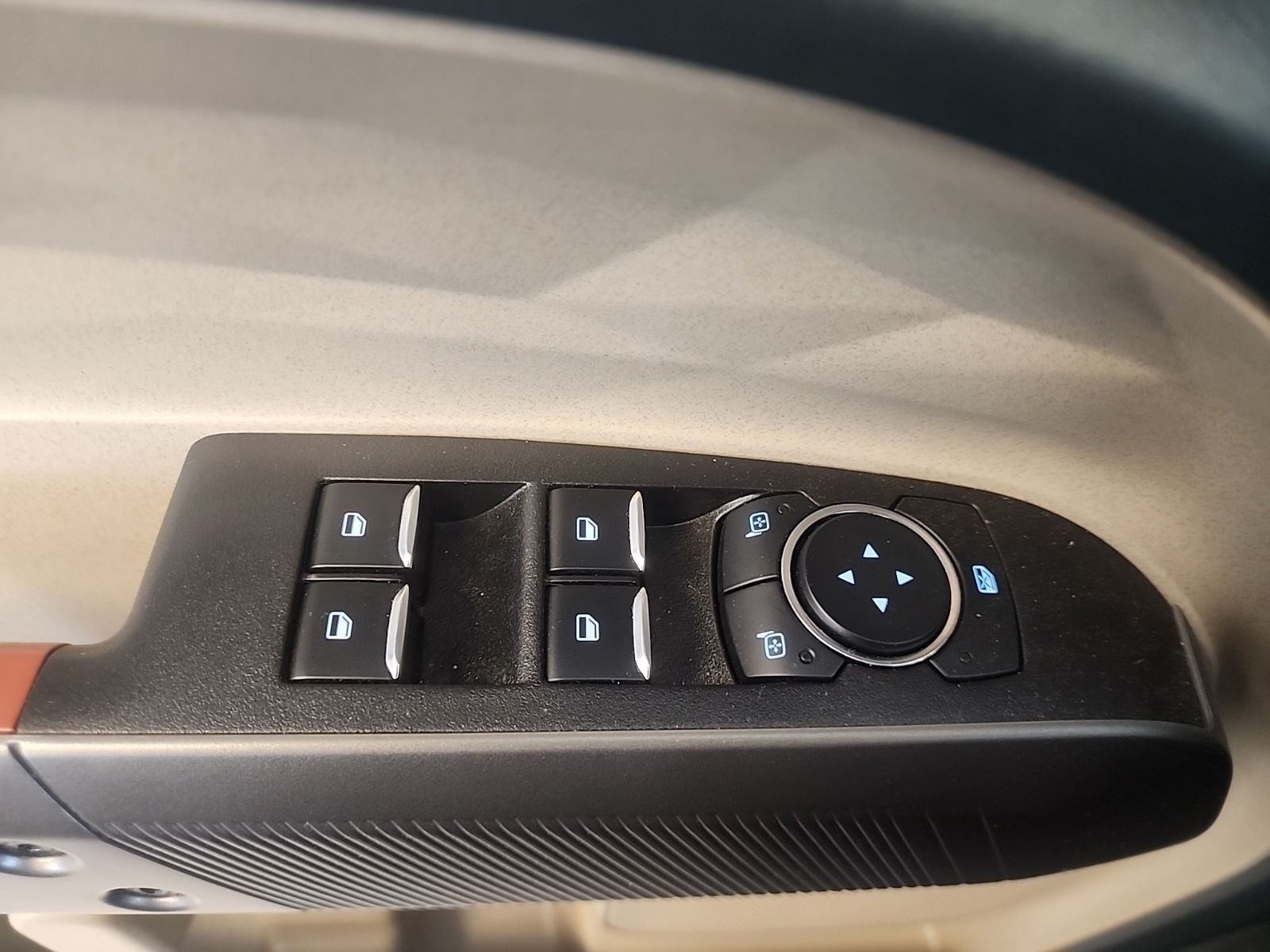 Certified Used 2026 Carbonized Gray Metallic Ford Lariat image 24