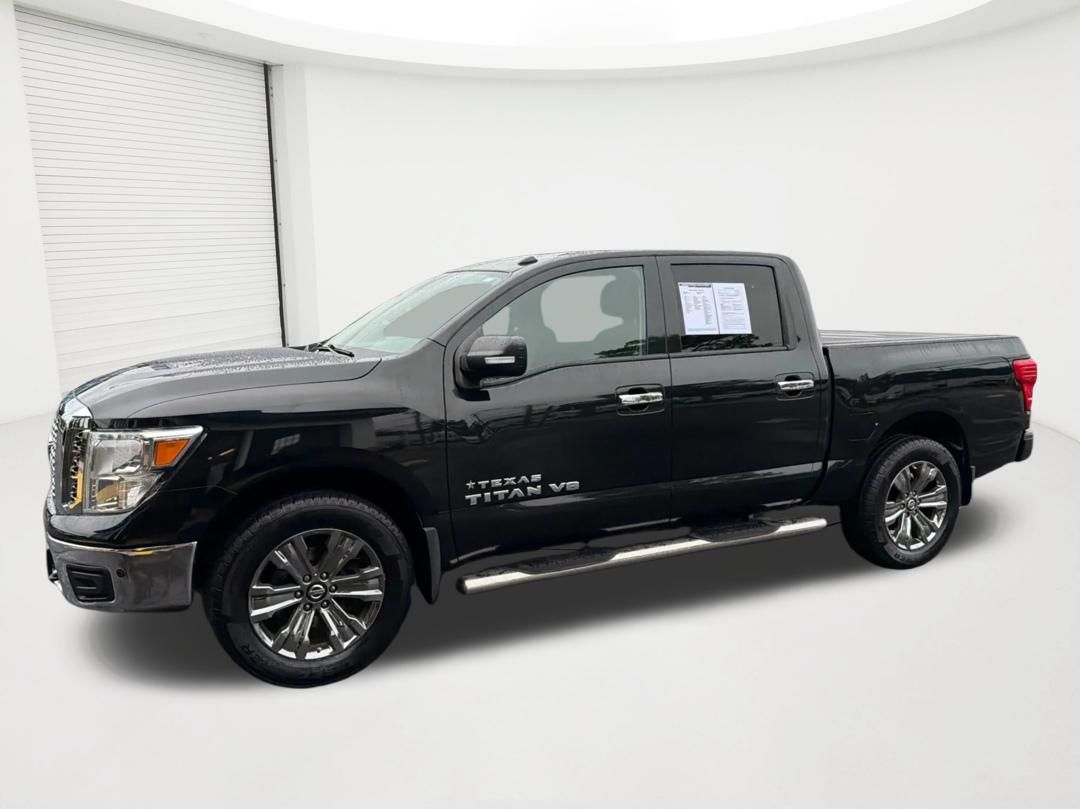 Gray (Magnetic Black Metallic) 2019 Nissan Titan Pickup Truck Four-Wheel Drive 7-Speed Automatic