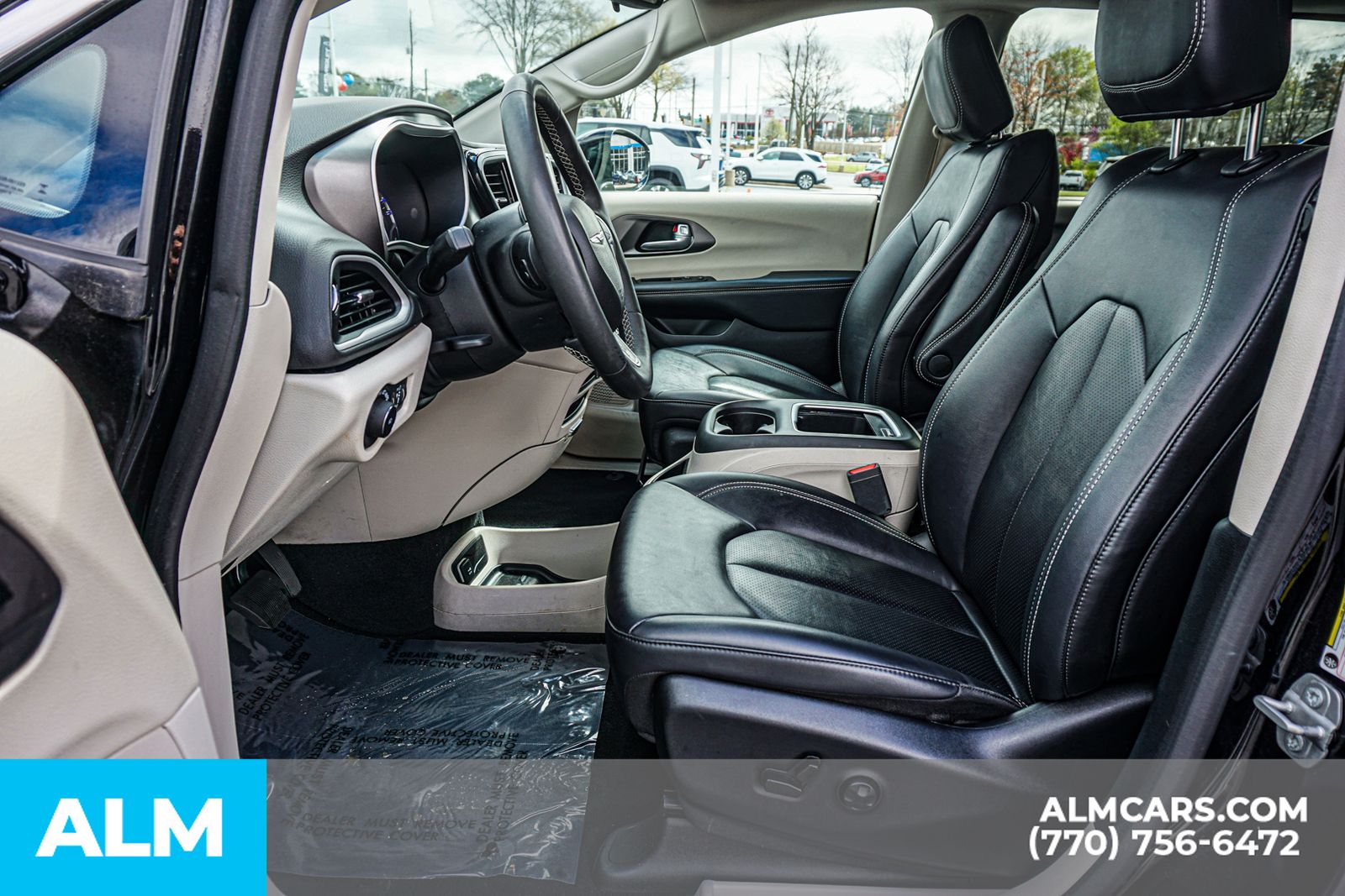 Used 2024 Black Chrysler Touring L image 19