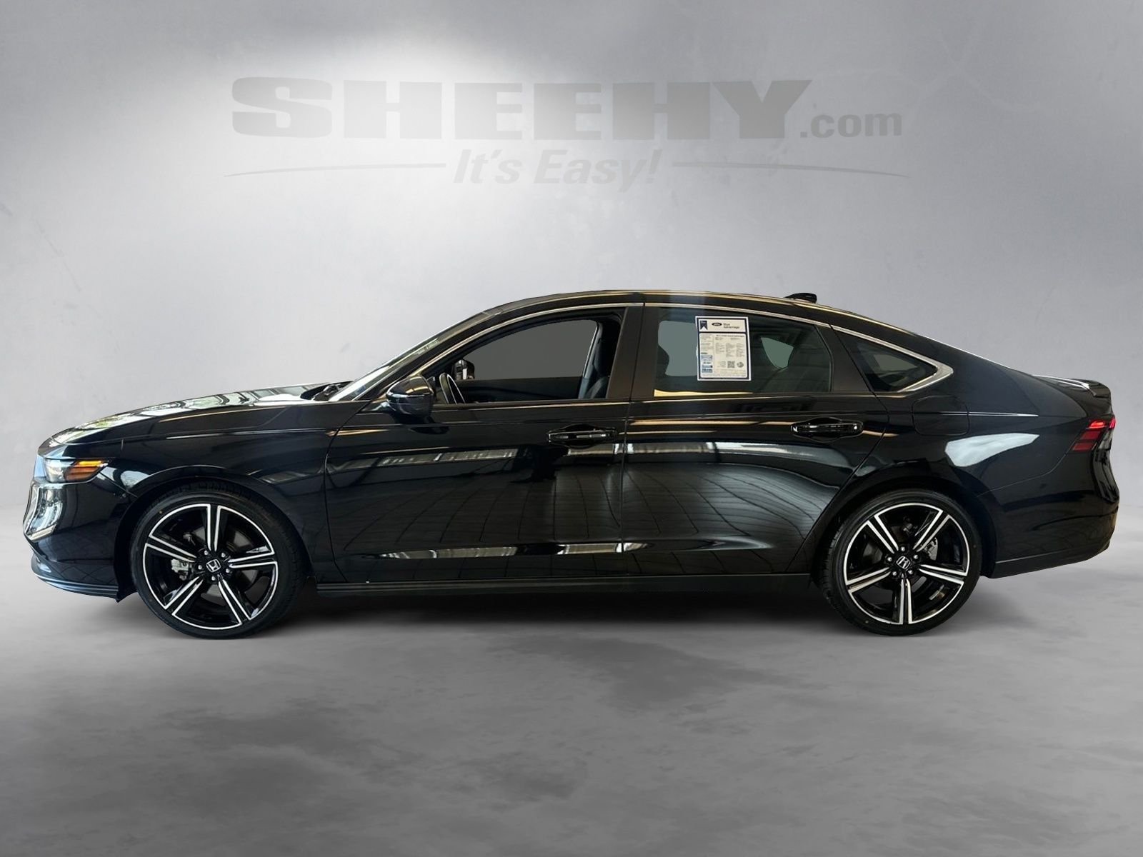 Used 2024  Honda Sport image 15