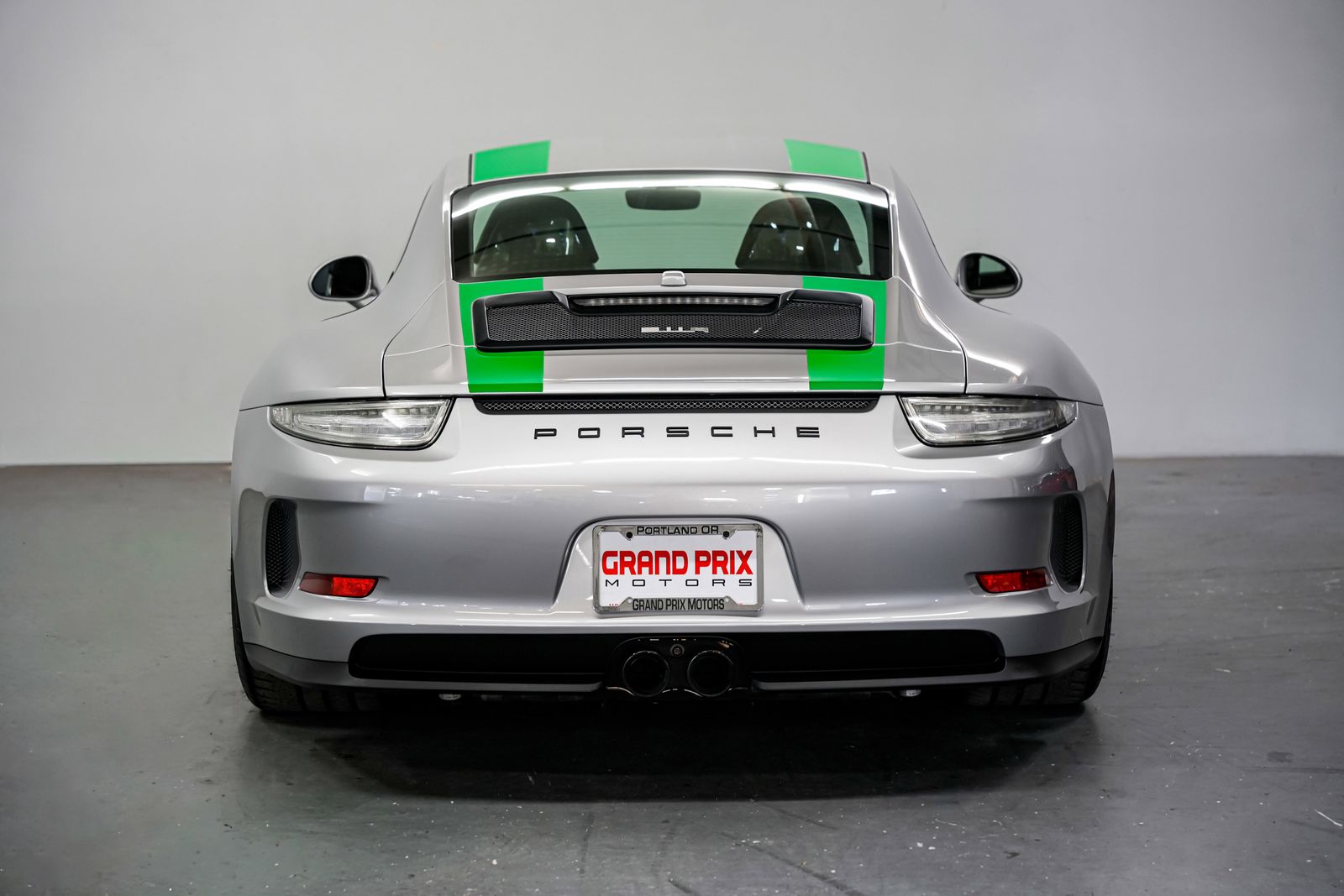 2016 Porsche 911 R — photo 4