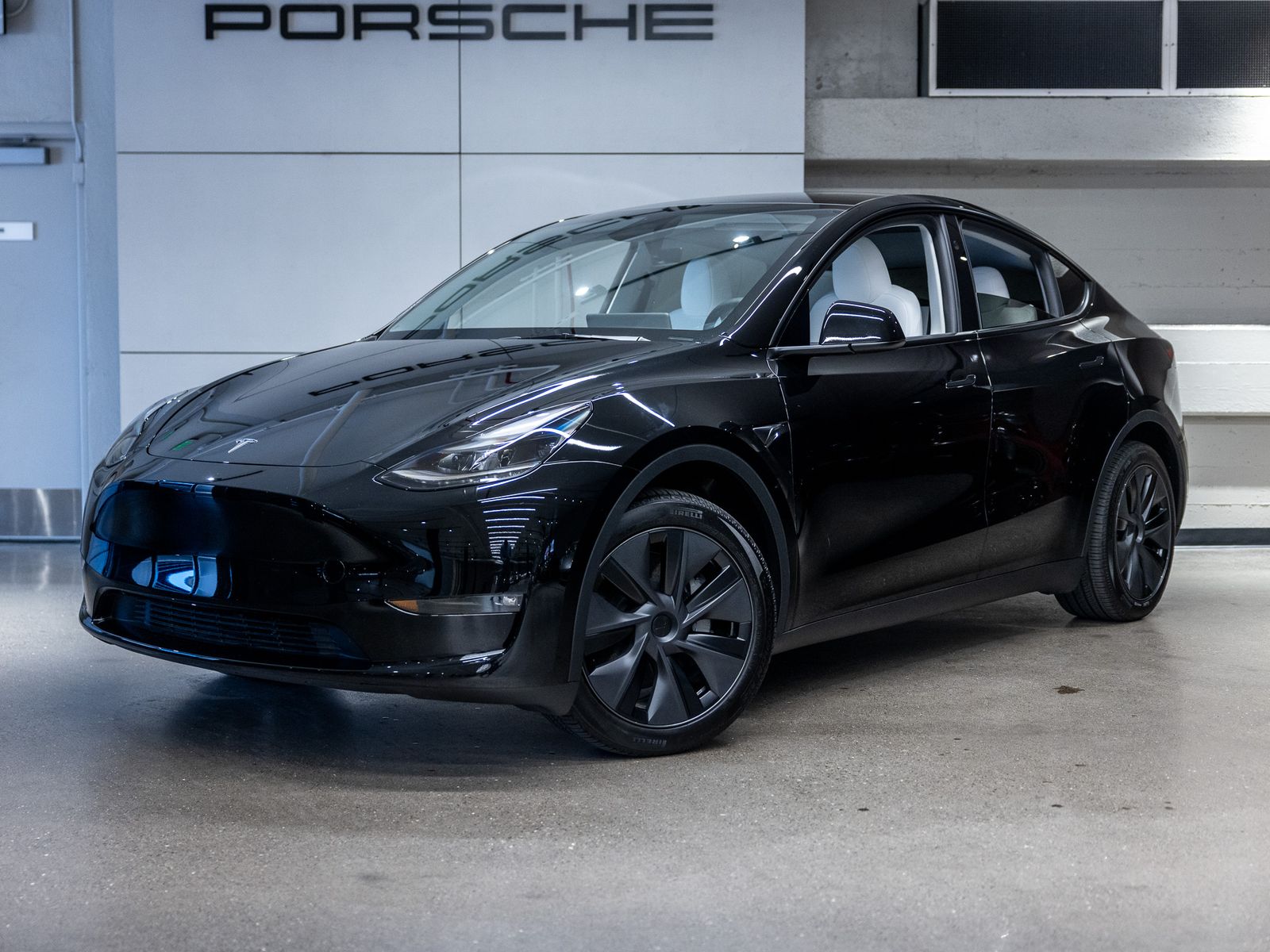 2025 Tesla Model Y Long Range AWD