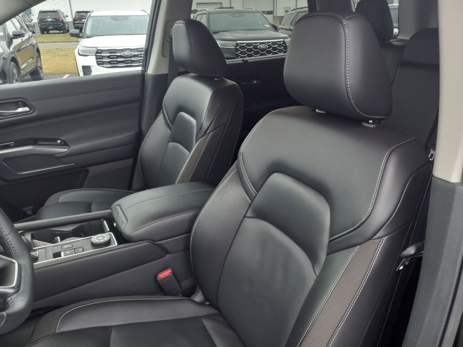 2025 Nissan Pathfinder image 13