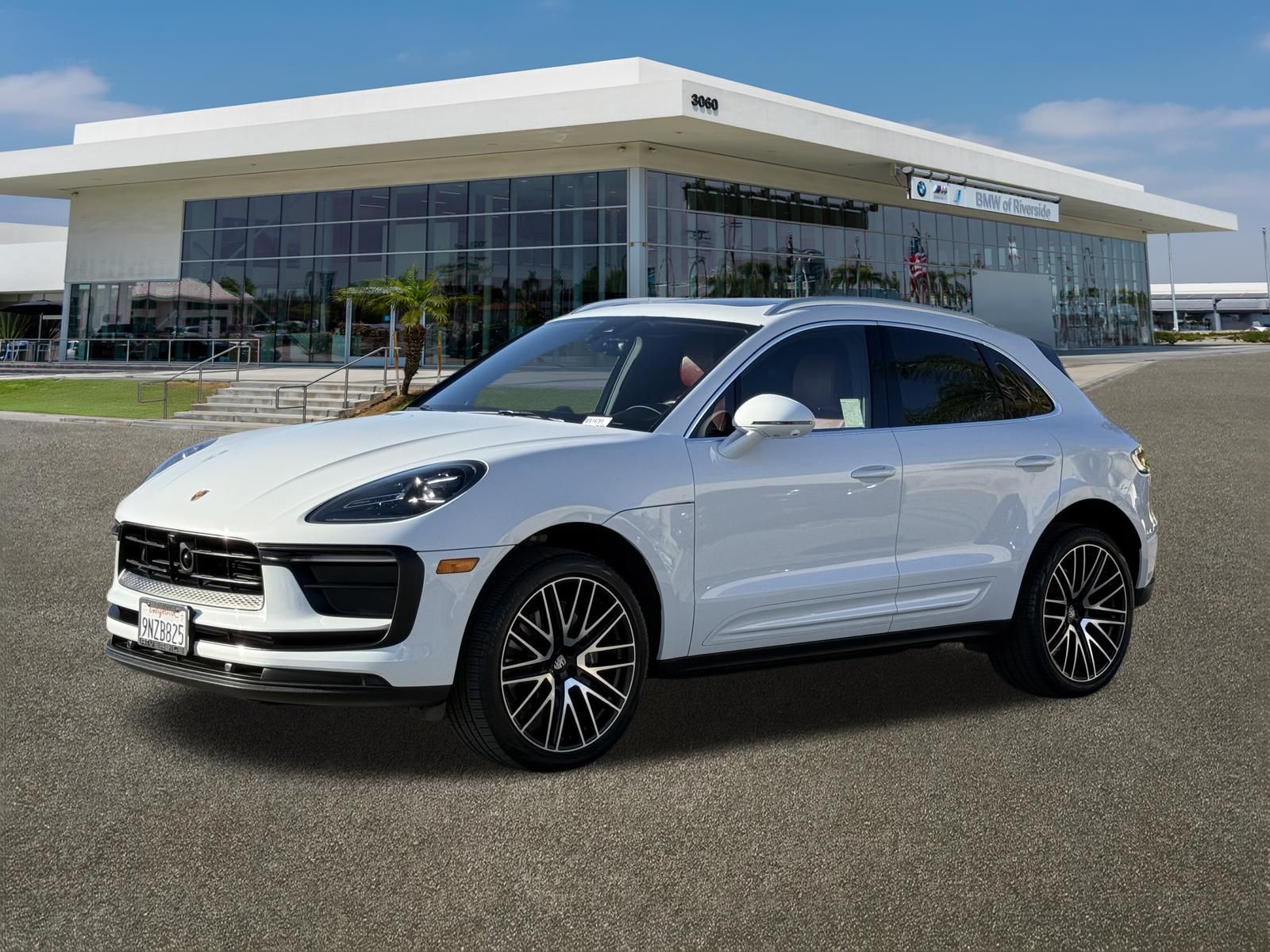 Used 2024 White Porsche T image 5