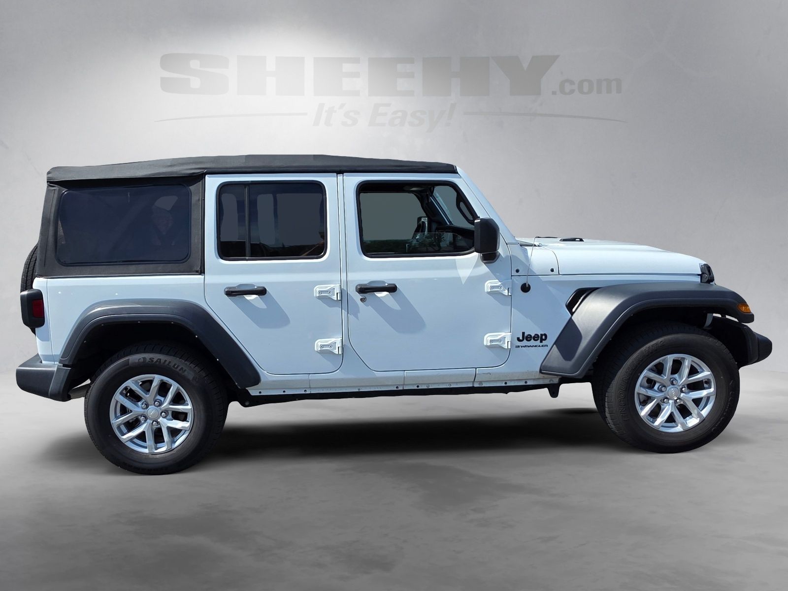 Used 2023 White Jeep Sport S image 9