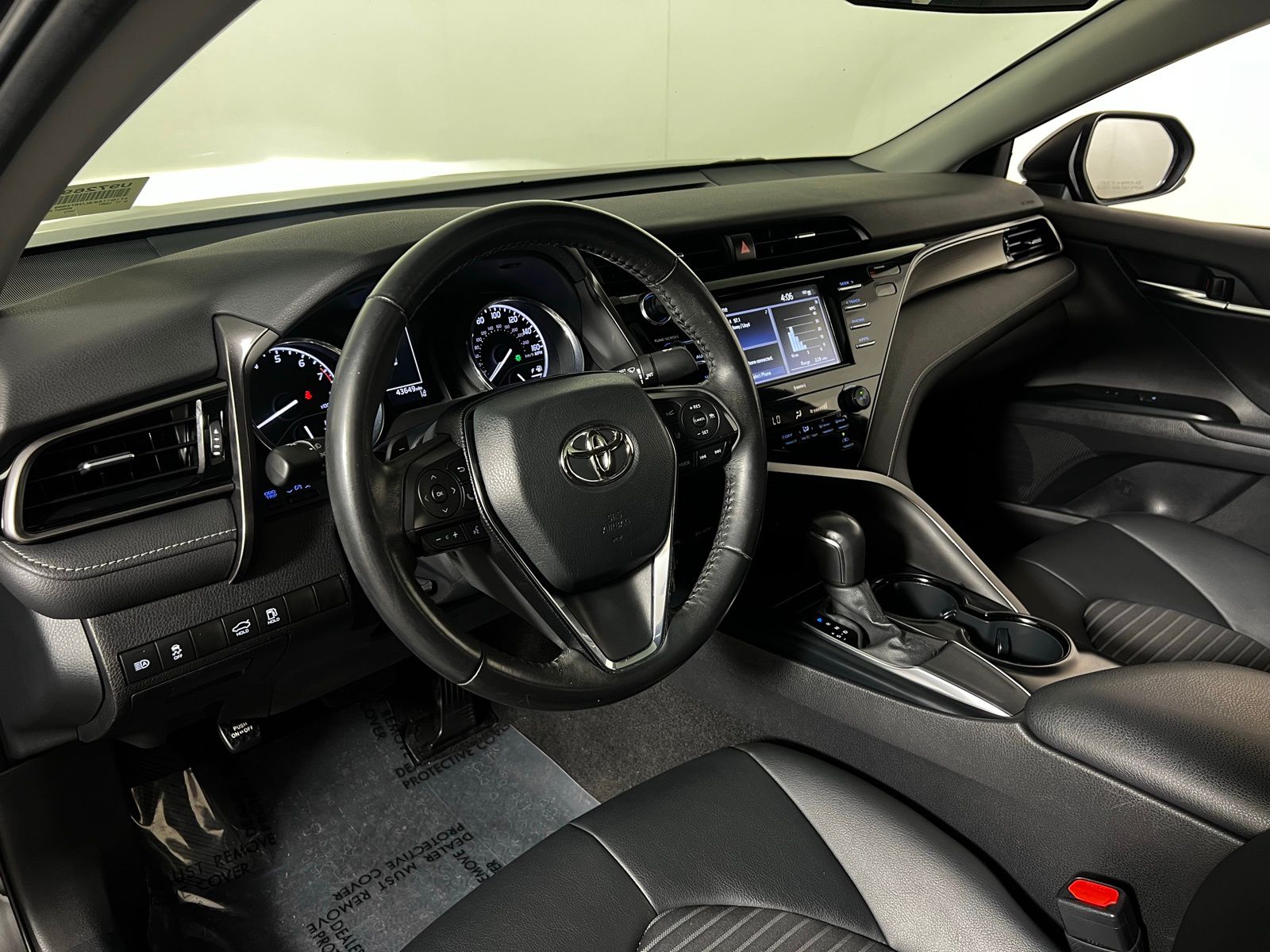 2020 Toyota Camry SE 11