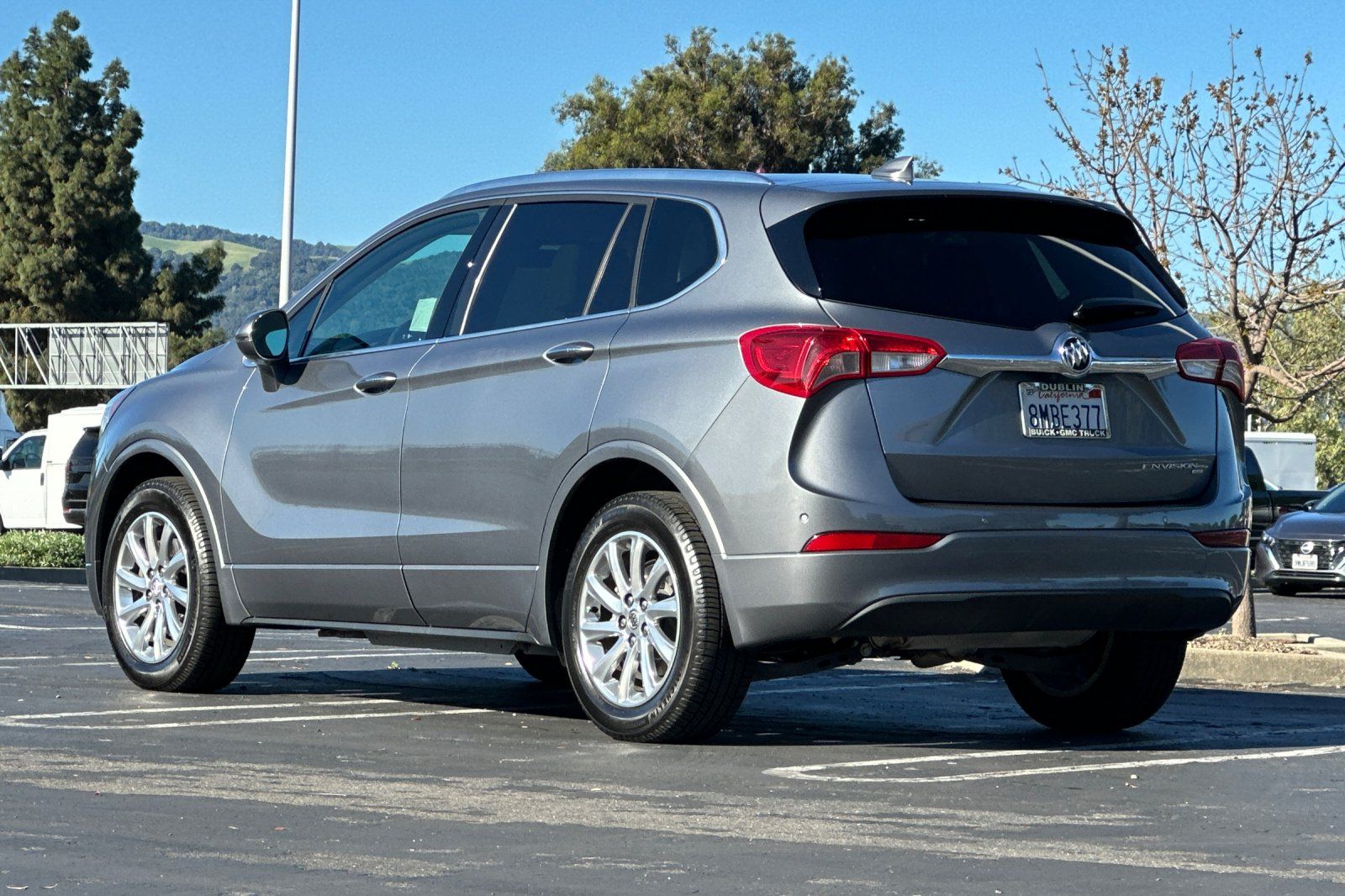 View vehicle photo 6