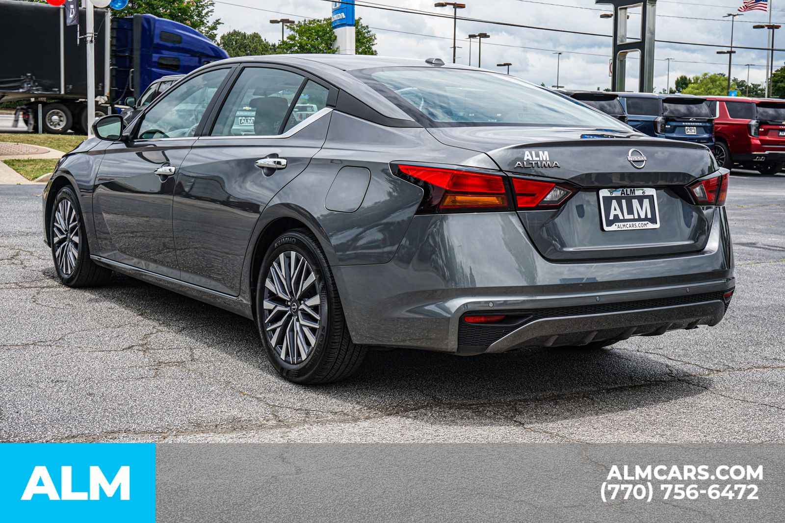 Used 2025 Gray Nissan 2.5 SV image 8