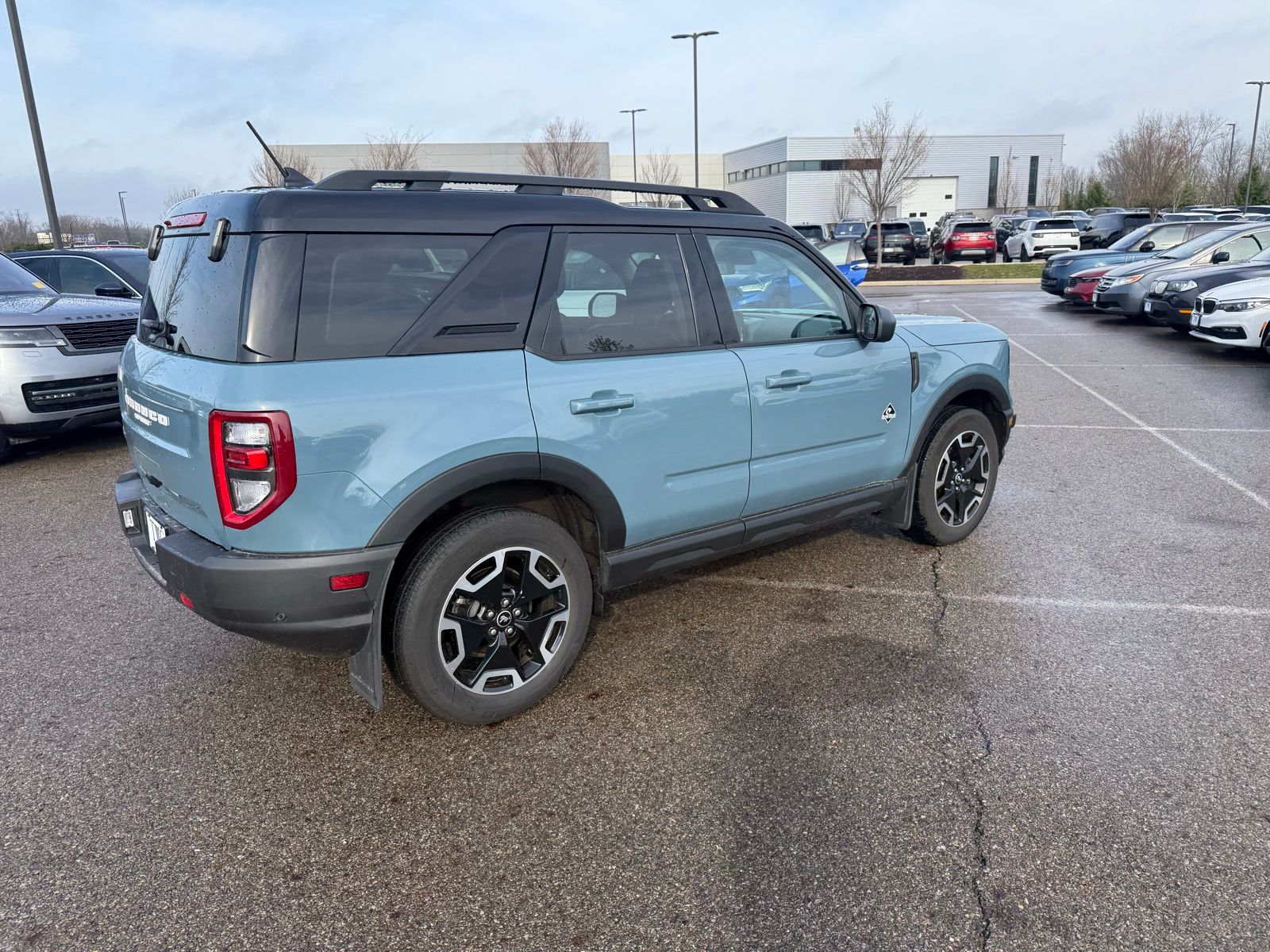 View vehicle photo 5