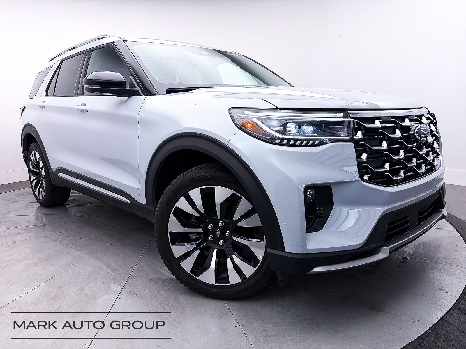 2025 Ford Explorer Platinum AWD