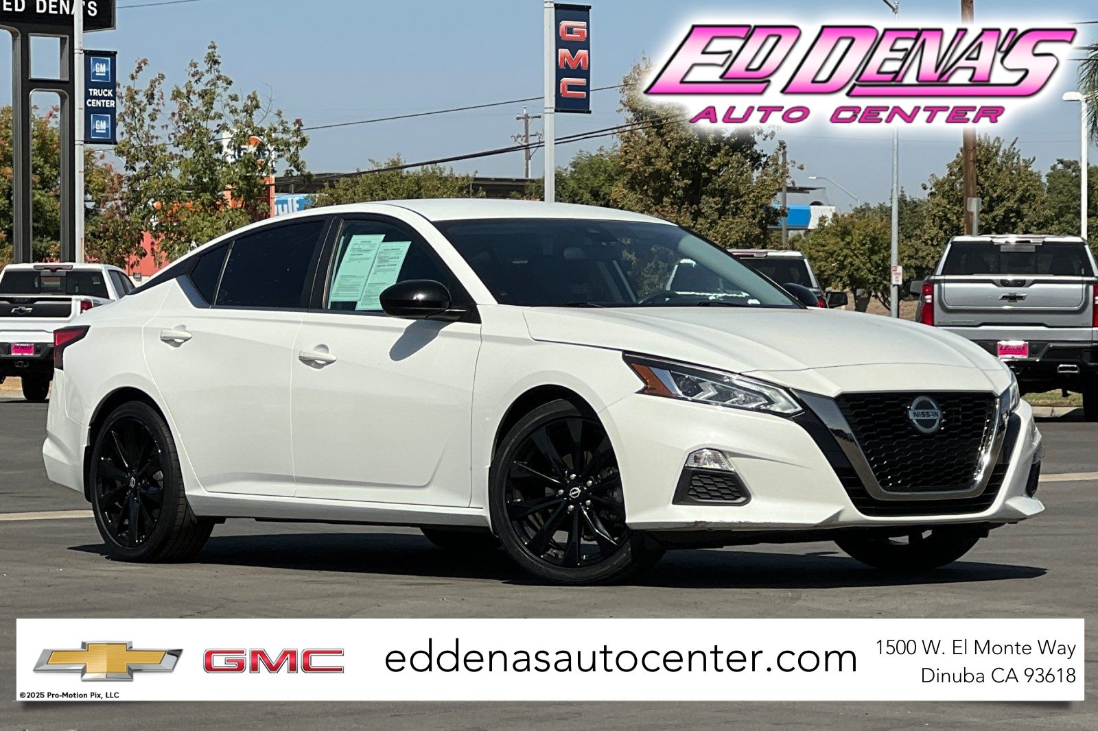 Pearl White Tricoat 2021 Nissan Altima Sedan Front-Wheel Drive Continuously Variable Transmission
