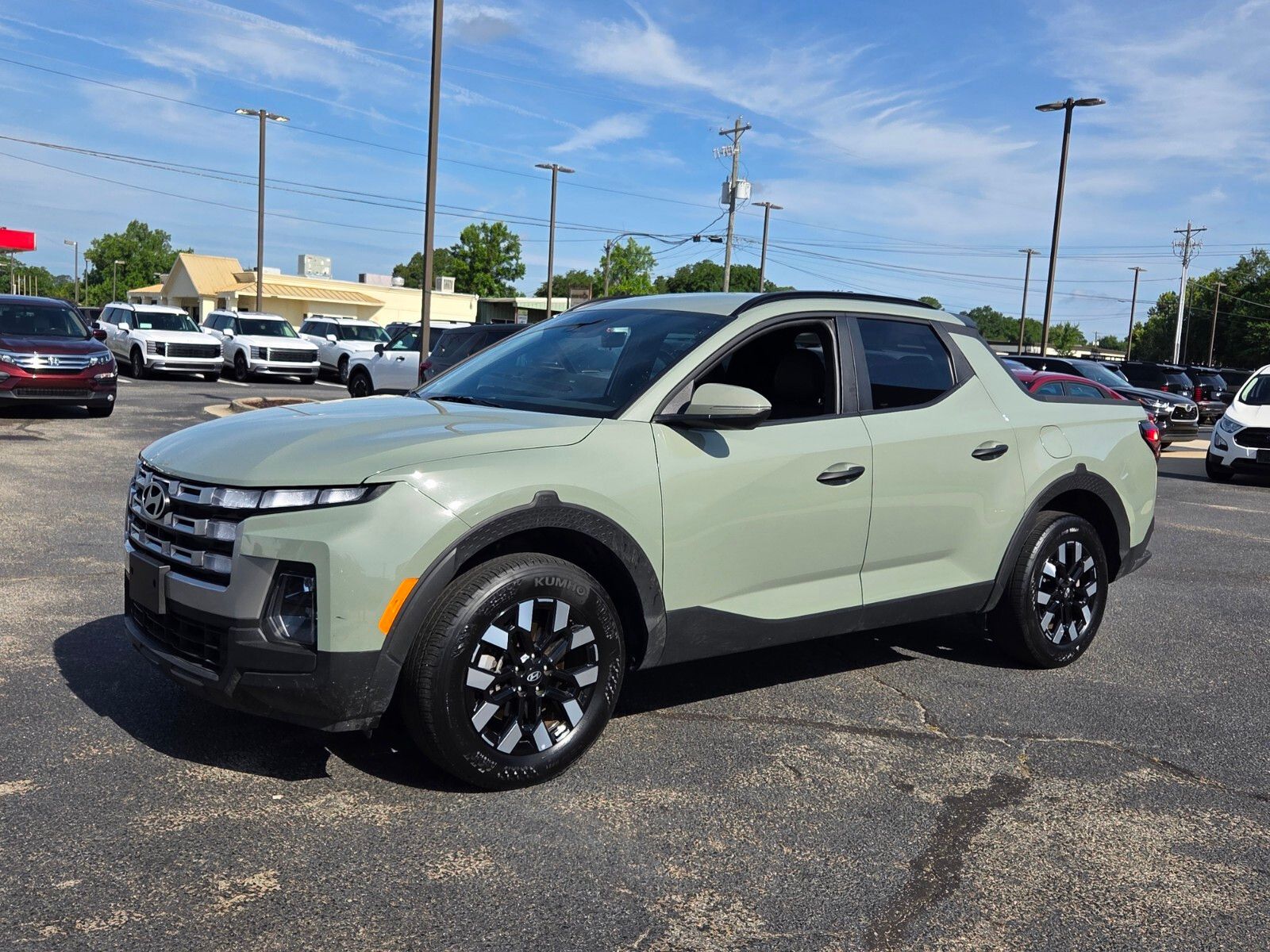 Used 2025 Green Hyundai SEL image 3