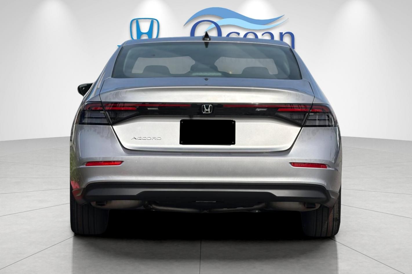 New 2026 Silver Honda SE image 4