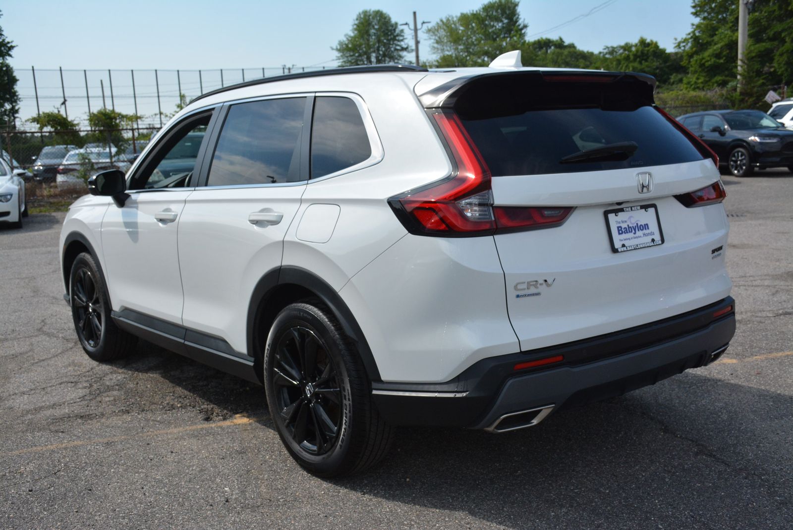 View vehicle photo 3