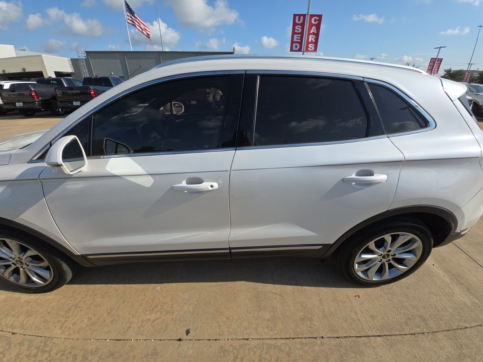 2019 Lincoln MKC Select White at Autostrade