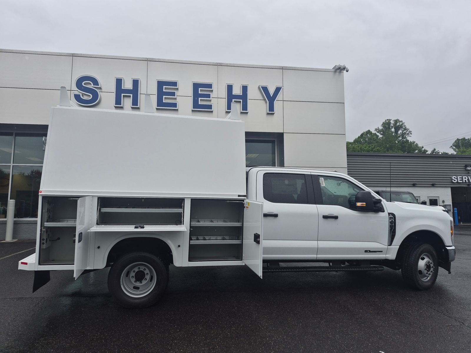 New 2026 Oxford White Ford XL SERVICE BODY image 8