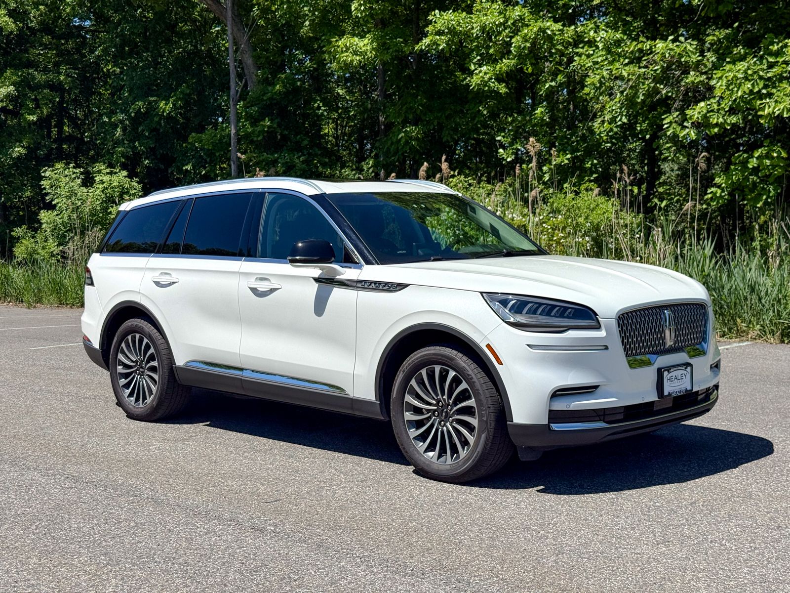 2022 Lincoln Aviator Standard AWD