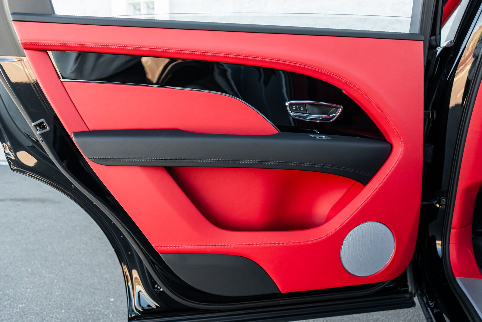 2024 Bentley Bentayga Base - Photo 35