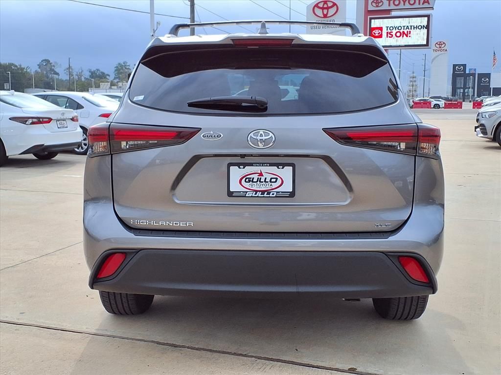 2025 Toyota Highlander XLE  at Don McGill Toyota