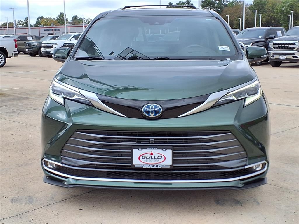 2023 Toyota Sienna Platinum Green at AutoSavvy Houston Southwest