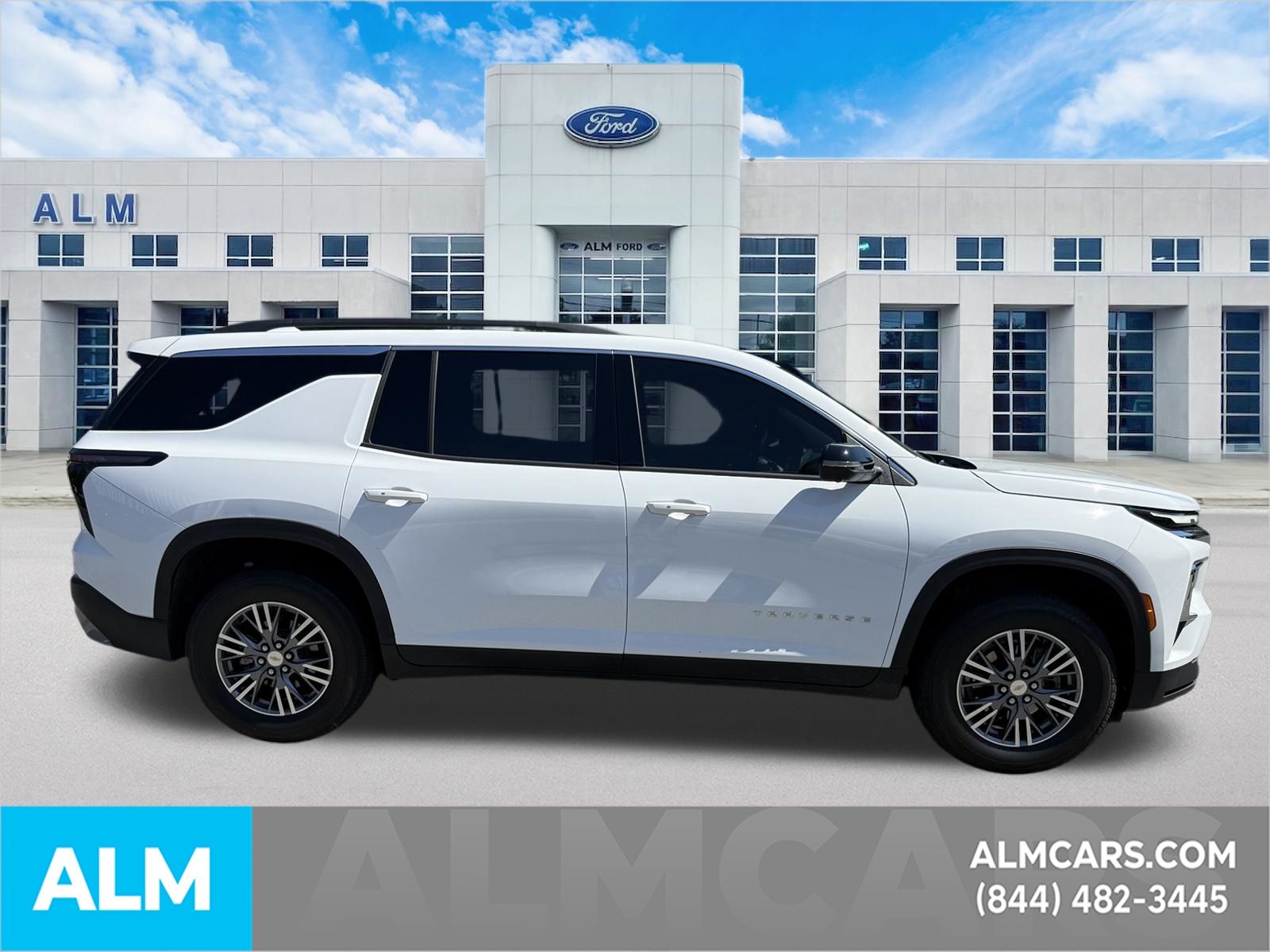 Used 2025 Summit White Chevrolet LT image 5