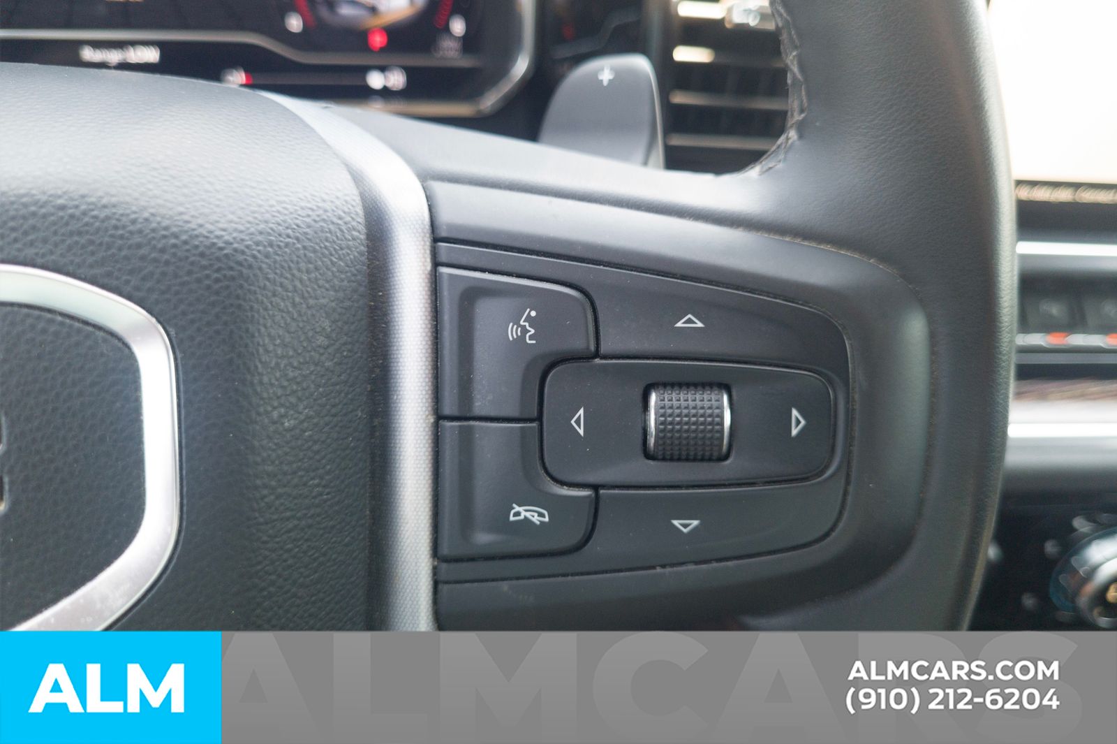 Used 2025 Sterling Metallic GMC Elevation image 29