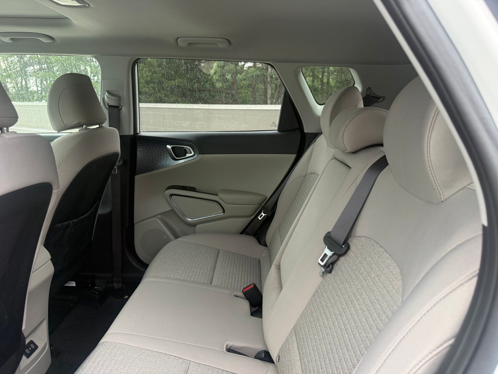 Used 2025 White Kia EX image 7