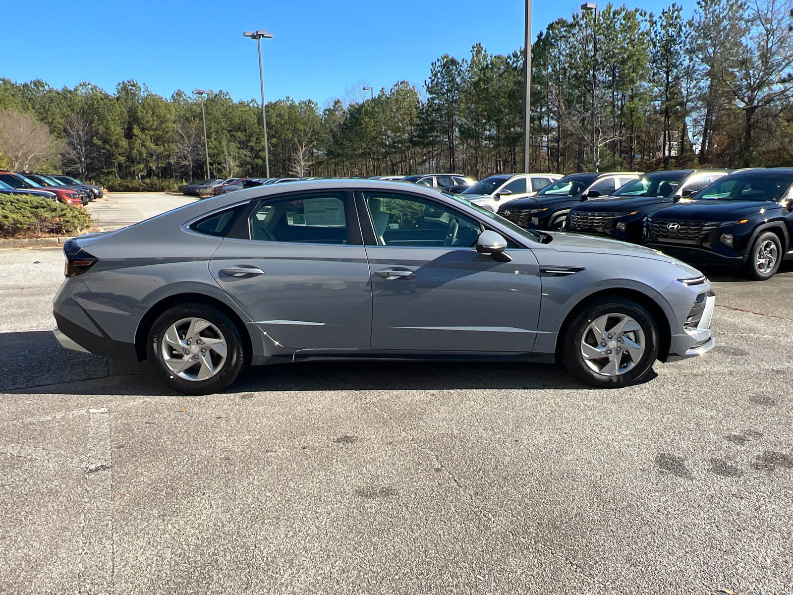 2025 Hyundai Sonata SE photo 4