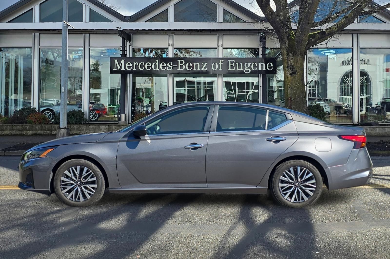 Used 2025 Nissan Altima Sedan