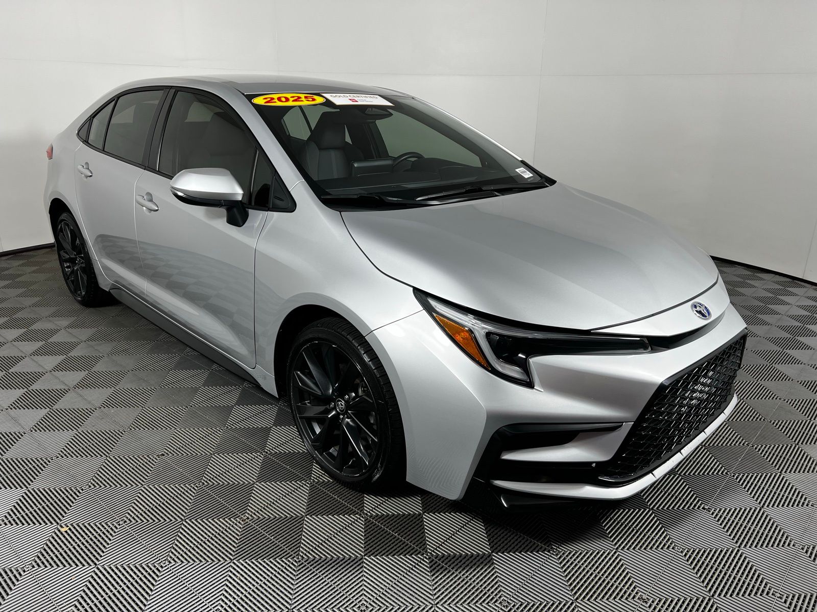 Thumbnail: 2025 Toyota Corolla - 3